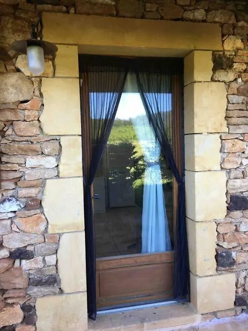 Peaceful, Comfortable Retreat With Pool Montcléra