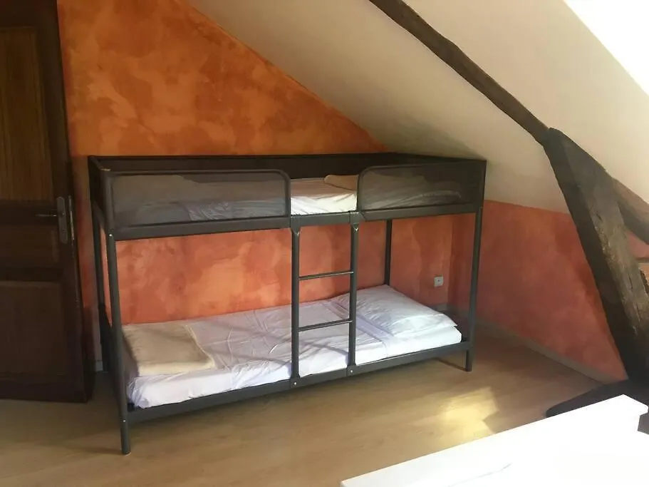 Peaceful, Comfortable Retreat With Pool Montcléra 0*,  フランス
